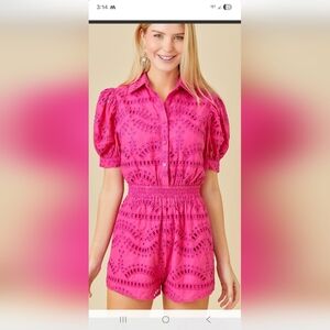 Main Strip Fuchsia Pink Eyelet S Sleeve Cotton Shorts romper. NWOT. LADIES LARGE
